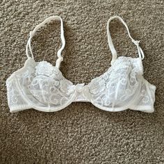 Lingerie White Lace Bra Never Worn Size 34b Lace, Lingerie, White Lace Bra, Lingerie White, Lace Bra, White Lace, Women's Intimates, Color White, Bra