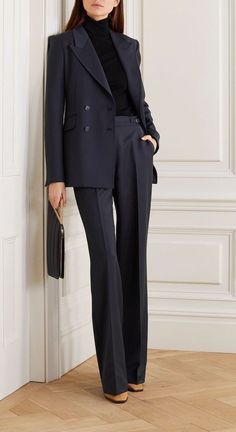 Suit,blazer,work outfit,office wear Womens Business Attire Suits, Pantsuit Outfit Aesthetic, All Black Suit Women Work Outfits, Business Outfits For Women Aesthetic, Business Suits For Women Black, Black Suit Outfits For Women Classy, Fitted Suits For Women Classy, Women Wearing Suits Aesthetic, Black Suit For Women Business