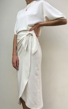 Na Nin Raw Silk Bobbie Wrap Skirt / Available in Multiple Colors – NA NIN Envelope Skirt, Minimalist Moda, Moda Vintage, Mode Inspo, Looks Chic, Looks Style, Mode Inspiration, Raw Silk, Look Chic