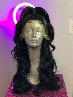 Selena inspired jet black high ponytail ⭐️VIP Black High Ponytail, Vintage Ponytail, Vintage Waves, High Ponytail, Custom Wigs, Selena Quintanilla, Club Kids, High Ponytails, Fire Starters