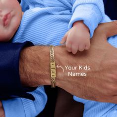 Introducing our exquisite Dad Bracelet with Kids Names, a perfect gift for every proud father out there. Crafted with love and attention to detail, this bracelet reflects the deep bond between a dad and his little ones. Made from high-quality materials, this bracelet is not only timeless but also durable, ensuring that it will be a cherished keepsake for years to come. Whether it's Father's Day, a birthday, or any special occasion, this Dad Bracelet with Kids Names will make a heartfelt and sent Personalized Adjustable Chain Bracelet For Birthday, Personalized Jewelry For Father's Day, Personalized Adjustable Chain Bracelet For Mother's Day, Adjustable Jubilee Bracelet For Birthdays, Engraved Bracelets For Birthday Or Valentine's Day, Engraved Bracelets For Valentine's Day, Personalized Beaded Bracelets For Father's Day Birthday, Adjustable Nameplate Gold Bracelet For Birthday, Personalized Name Bracelet For Father's Day