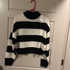 Never Worn Thick Black And White Striped Sweater I Love This Sweater But They Sent Me The Wrong Color So I’m Selling! Black And White Striped Sweater Outfit, Striped Sweater Outfit, Y2k Sweater, Black And White Sweater, True Summer, Ropa Aesthetic, White Striped Sweater, Korean Casual Outfits, Stripe Outfits