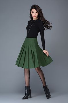 Wool pleated skirt, green skirt, midi skirt, swing skirt, wool skirts, office skirt, winter skirt, w Green A-line Workwear Skirt, Winter Knee-length Lined Pleated Skirt, Green Knee-length Skirt For Workwear, Green Pleated A-line Skirt, Green Midi Skirt For Work, Green Midi Skirt For Workwear, Green Relaxed Skirt For Work, Green Relaxed Fit Skirt For Work, Elegant Green Pleated Lined Skirt