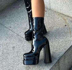 Heel Height is : 16 cm  Step up your style game with these bold and eye-catching platform heeled shiny black patent leather boots! Featuring a striking gothic retro design, these chunky high heels are perfect for anyone looking to make a statement. Whether you're hitting a party, attending a festival, or simply want to elevate your street style, these boots are guaranteed to turn heads. Made from high-quality patent leather, these shoes not only look fabulous but are comfortable enough for all-d Extreme Platform Boots, Chunky High Heel Boots, Leather Boots For Women, Black Patent Leather Boots, Statement Shoes, Platform Heels Boots, Botas Chelsea, Patent Leather Boots, Statement Shoe