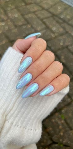 45 Beautiful Festive Nails To Merry The Season : Glazed Donut Icy Blue + Snowflakes Blue Christmas Nails, Blue Chrome Nails, Winter Nails Acrylic, Cute Christmas Nails, Easy Nails, Christmas Gel Nails, Her Nails, Snowflake Nails, Christmas Nails Acrylic