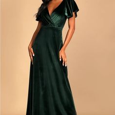 Beautiful Formal Dress, Size Xs. Purchased For An Event, Hemmed For 5’6” With Low Heals, Ultimately Never Worn As Event Plans Changed. Perfect For A Winter Wedding, Holiday Event, Or Bridesmaids Dress. Short Sleeve Bridesmaid Dress, Bright Shoes, Emerald Green Velvet, Green Velvet Dress, Floor Length Prom Dresses, Neck Deep, Velvet Maxi Dress, Velvet Maxi, Green Bridesmaid