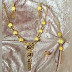 Brand New Never Worn Gold Custom Jewelry Set (Not Solid Gold). Includes Necklace, Bracelet, Earrings, And Ring (About A Size 7). Has Beautiful Sparkle Around Some Of The Coins. Send Me An Offer! Middle Eastern Gold, Glasses Holder Necklace, Heart Ankle Bracelet, Necklaces Long, Hollow Earrings, Rhinestone Hair Pin, Layered Chokers, Multi Layer Necklace, Gem Necklace