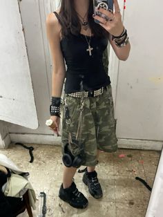 Alternative Street Fashion, Aesthetic Outfits Alt, Alt Fits Summer, Grunge Fashion Summer, Punk Rock Girl Aesthetic, Grunge Outfits For Summer, Punk Rock Aesthetic Outfits, Alt Outfits Summer, Alt Aesthetic Outfits