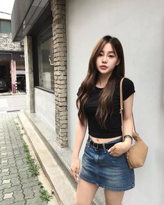 Dr Martens Outfit, Korean Casual Outfits, Diy Fashion Clothing, Model Poses, Ulzzang Girl, Get Dressed, Everyday Outfits, Fashion Inspo Outfits, Trendy Outfits