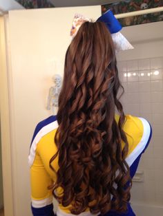 Cheerleader Hairstyles Half Up Half Down, Cheerleader Hairstyles, Cheer Hairstyles, Media Cola, Simple Outfits For School, Cheer Hair