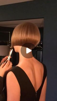 Cute Bob Haircuts - Bob Hairstyles - Bob Haircut - Short Haircut Girl Long To Short Hair Transformation, Short Hair Transformation, Creative Haircuts, Hair Secrets, Long To Short Hair, Easy Hairstyle, Hair Brained, Celebrity Hair Stylist