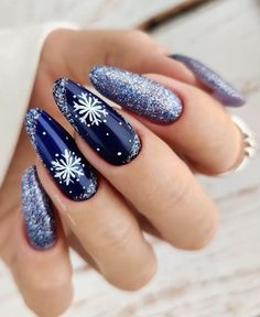 Winter Gel Nails, Blue Christmas Nails, Holiday Nail Designs, Cute Christmas Nails, Christmas Gel Nails, Blue Nail Designs, Snowflake Nails, Christmas Nails Acrylic, Blue Nail