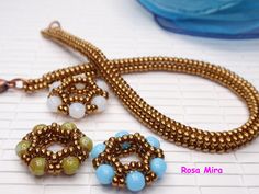 With pearls It Hot ... And another bracelet PU.0110 Beading Tutorials, Decorative Beads, Basic Jewelry, Seed Bead Patterns, Beaded Jewels, Embroidery Jewelry, Bracelet Tutorial