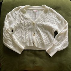 Never Worn! I Am 5'4 120 Lbs And It Fits Perfect. 120 Lbs, Button Sweater, Colorful Sweaters, Sweaters For Women, White, Knitting, Women Shopping, Color