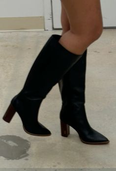 #blackleatherboots #tallboots #falloutfits #winteroutfits #bootoutfits Black Leather Tall Boots, Leather Tall Boots, Tall Leather Boots, Black Leather Boots, Boots Outfit, Tall Boots, Winter Outfits, Fall Outfits, Black Leather