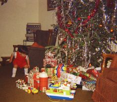 Christmas 1972 Christmas History, Vintage Christmas Photos, Fisher Price Toys, Christmas Party Games, Christmas Past, Christmas Memory, Christmas Scenes, Vintage Christmas Decorations, Christmas Images