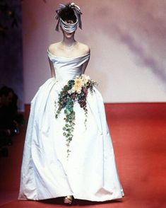 “love is blind” by Vivienne Westwood Vivienne Westwood Bridal, Love Is Blind, Wedding Dresses Vintage, Bridal Looks, Couture Fashion