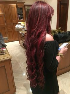 𝒫𝒾𝓃: 𝑔𝑜𝓁𝒹𝓈𝒽𝑜𝓇𝓉𝓎 💌 Dark Red Extensions, Dark Red Hair Extensions, Deep Crimson Hair, Waist Length Red Hair, Red Curled Hair, Cherry Red Wavy Hair, Wavy Red Hair Dyed, Dark Red Wavy Hair, Red Hair Blowout