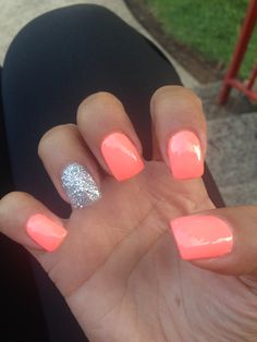 Coral Silver Nails, Coral And Silver Nails, Coral Nails With Glitter, Coral Acrylic Nails, Uñas Color Coral, Coral Gel Nails, Coral Nails With Design, Pretty Fingers, Black Nails With Glitter