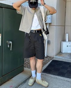 Wallabees Outfit Men Summer, Summer 23 Outfits Men, Mens Fashion Japanese, Mens Jorts Fit, Mens Summer Fashion 2023, Streetwear Shorts Outfit, Short Men Outfit Ideas