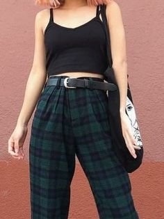 Grunge Winter Outfits, Grunge Outfits Edgy, Outfit Inspirations Edgy, Dress In Autumn, Letter To A Friend, Brown Pixie, Blue Plaid Pants, Grunge Outfits Winter, Green Plaid Pants