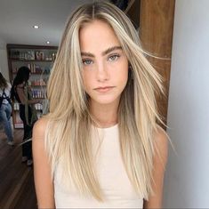 Framed Face Haircut, Straight Hair Cuts, Blonde Haircuts, Blonde Hair Inspiration, Blonde Hair Looks, Haircuts Straight Hair, Brown Blonde Hair, Haircuts For Long Hair, Hair Inspiration Color