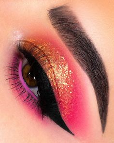 Sun Palette, Coral Eyeshadow, Orange Makeup, Seas The Day, Beauty Works, Glossy Makeup, Runway Makeup, Cool Makeup Looks, Eye Makeup Designs