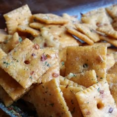 some crackers are sitting on a plate