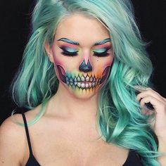 Scribble Skull Halloween Makeup Ideas Makijaż Sugar Skull, Skeleton Face Paint, Beautiful Halloween Makeup, Skull Face Paint, Halloweenský Makeup, Ombre Dark, Sugar Skull Halloween