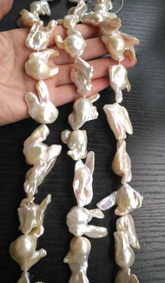 Rare Pearl, Super Large Pearl Beads, White Baroque Pearl 14.5 inches,  Irregular Pearl, 0.8mm hole, PB1896 Material genuine freshwater pearl, fully drilled Qty 1 strand/PKG Color white Size  18-25x22-40mm  high luster  Please note that it is estimated size More quantity? Wholesale price? Convo us! Rare Pearls, Pearl Gifts, Velvet Bag, Baroque Pearls, Pearl Beads, Freshwater Pearls, Etsy Accessories, Beaded Necklace, Accessory Gift