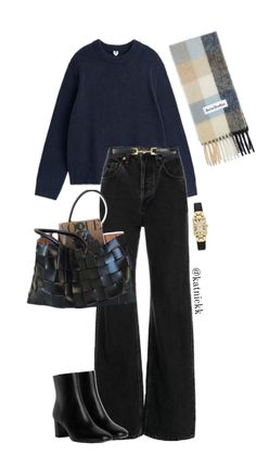 fall vibes, navy sweater Dark Blue Sweater Outfit Aesthetic, How To Style Navy Blue Sweater, Winter Outfits Navy Blue, Navy Sweater Outfit Winter, Navy Sweater And Jeans Outfit, Blue With Black Outfits, Navy Sweater Outfit Aesthetic, Navy Autumn Outfit, Navy Cashmere Sweater Outfit