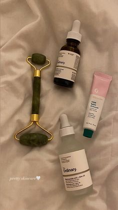 Skin Care Story Ideas Instagram, Pretty Skin Care, Body Skin Care Routine, Beauty Skin Care Routine, روتين العناية بالبشرة, Face Skin Care, Skin Care Essentials, Skin Care Products