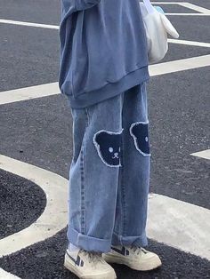 Kawaii Bear, Harajuku Women, Dream Outfits, Baggy Clothes, High Waist Denim, Jeans Y2k, Printed Jeans, Straight Trousers, Mode Inspo