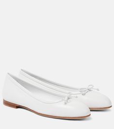 Verallii leather ballet flats in white - Manolo Blahnik | Mytheresa White Manolo Blahnik, Manolo Blahnik Shoes Flats, White Ballet Flats, Manolo Blahnik Shoes, Ballerina Shoes, Leather Ballet Flats, White Flats, Ballet Flat Shoes, Manolo Blahnik