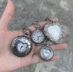 Plaid Shirts, Mia 3, Funky Jewelry, Pocket Watches, Dream Jewelry, الرسومات اللطيفة, Pretty Jewellery, Jewelry Inspo, Cute Jewelry