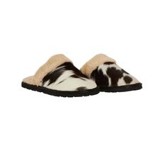 When your obsession of cowhide hits you hard- who wouldn't love Saylor cowhide slippers you can move your toes freely in our Snug slip on Mule which have a feathery texture. Give yourself the gift of comfort with this pair! Slip On Mules, Autumn Sales, Leather Mules, House Slippers, Comforters Cozy, Slide Slipper, The Gift, Mule, Slip On Shoes