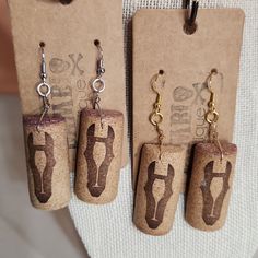 New! Handmade Bambi6660 Boutique Upcycled Wine Cork 100% Natural Corks Graphics Brown Horse Hand Painted Brown Backside With Dura Clear Matte Finish Graphics Earrings Sold Separately Avaiblity & Options: 1 - Gold Colored Hardware 2 - Silver Colored Hardware Boho Western Animal Rodeo Barn Ridding Wine Cork Earrings Diy, Cork Necklace Diy, Cork Earrings, Cork Fabric Earrings, Wine Cork Football, Cork Screw Earrings, Deer Horn Jewelry, Cork Bracelet, Liquor Bottle Crafts