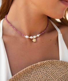 "》D E T A I L S《 ✦ M E T A L : Gold Filled ✦ S T O N E S: Pink Tourmaline and fresh water Pearl  Choose your necklace length in the drop down menu. We recommend to measure your neck to get the right fit. It's easy...just wrap a string around your neck where you want the chain to sit and then you measure the string using a ruler. The necklace comes with 1.5\" extender to ensure a perfect fit. Just consider an extra  1.5\" on top of the length you choose from the drop down menu. If you choose 13\", your necklace can be adjustable from 13\" to 14.5\".  If you need a shorter or longer chain, please contact me and I'll be happy to make it specially for you. ✧ Please note natural gemstones are unique and may vary in shape or color. ✧ 》✦  S A V E  *  B U Y  *  M O R E  ✦《 Use the code \"MARESIA2\ Pink And Pearl Necklace, Pearl Necklace Gold, School Jewelry, Flower Choker, Gold Pearl Necklace, Fresh Water Pearl, Jewelry Choker, Blue Topaz Ring, Diy Necklace