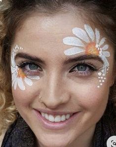 Face Paint For Girls Easy, Fairy Princess Face Paint, Face Painting Poster Board Ideas, Beginners Face Painting, Face Painting Designs For Beginners, Easy Flower Face Painting, Quick Face Paint Designs, Cute Facepainting Ideas For Teens, Simple Flower Face Paint