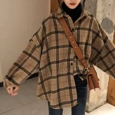 Shirt For Women Casual, Autumn Street, Korean Tops, Stile Hijab, Flannel Outfits, Plaid Shirts, Shirts Vintage, Grunge Look