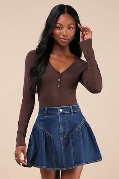 You'll always be your cutest self thanks to the Lulus Edgy Affection Dark Wash Denim High-Rise Paneled Mini Skirt! Stretchy woven denim shapes this essential skirt that has a high waist, belt loops, and a hidden zip fly with top button closure. Flaring silhouette boasts adorable side panels for a flirty pannier effect, finishing at a mini hem. Fit: This garment fits true to size. Length: Mid-thigh. Size medium measures 15.5" from waist to hem. Waist: Fitted - very fitted at natural waist. Hip: N Mid Thigh Skirt, Thigh Skirt, Skirt Mini, Dark Wash Denim, Bottom Clothes, Side Panels, Full Skirt, Waist Belt, Panel Siding