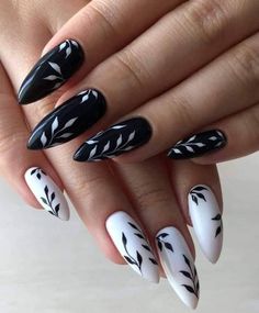 Summer Nails Subtle, Black And White Flower Nail Designs, Mutterschaft Tattoos, Nail Art Fleur, Black And White Nail, Elegant Touch Nails, Punk Nails, Almond Nails Designs, White Nail