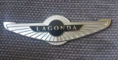 the emblem on a car is shown in this image, it says lagonda