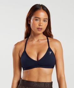 size s, color midnight blue Gymshark Minimal, Sports Bra Outfit, Bra Outfit, Cute Sports Bra, Gym Bra, Gym Shark, Workout Tops For Women, Gym Fits, Minimiser Bra