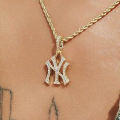 GLD has teamed up with Major League Baseball to introduce official MLB Team Micro Pendants. Finished in 18k Gold plating, this piece was meticulously crafted with hand-set clear stones to accurately depict the iconic logo of the New York Yankees. Boss up and celebrate your squad with the official pendant of the Yankees! This product is guaranteed for life - GLD will repair the item should you experience any defects in craftsmanship or breakage. Specifications - 0.7" x 1.3" (Width x Height) - Bai Jewelry Accessories Ideas, Dope Jewelry, Vermeil Jewelry, Jewelry Lookbook, Iconic Logo, Custom Earrings, Girly Jewelry, Dream Jewelry, Drop Necklace