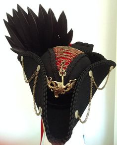 Colonial woman Steampunk Pirate Female Hat, Steampunk Pirate Costume, Raven Feathers, Velvet Corset Top, Corset Steampunk, Pirate Wedding, Steampunk Pirate, Pirate Outfit