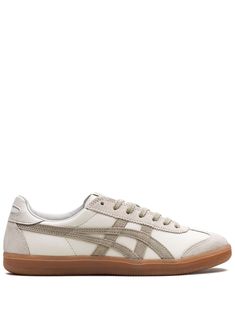 Find ONITSUKA TIGER Tokuten Beige Tan Sneakers on Editorialist. beige/white calf leather/calf suede signature Tiger stripes round toe front lace-up fastening logo patch at the tongue branded insole gum-rubber sole These styles are supplied by a premium and authenticated sneaker marketplace. Stocking only the most sought-after footwear, they source and curate some of the most hard to find sneakers from around the world. Tokuten Onitsuka, Tiger Sneakers, Tiger Onitsuka, Onitsuka Tiger Tokuten, Tan Sneakers, Beige Sneakers, Navy Sneakers, Shoe Wishlist, Onitsuka Tiger