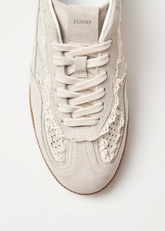 Tb.490 Crochet Cream Sneakers | ALOHAS Samoa, Seychelles, Papua New Guinea, Guinea Bissau, Mozambique, Bosnia And Herzegovina