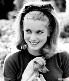 pretty hair Catherine Deneuve Style, Jane Russell, David Bailey, Gene Kelly, Mae West, Look Retro, Catherine Deneuve, French Actress