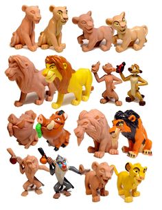 the lion king figurines are all different sizes